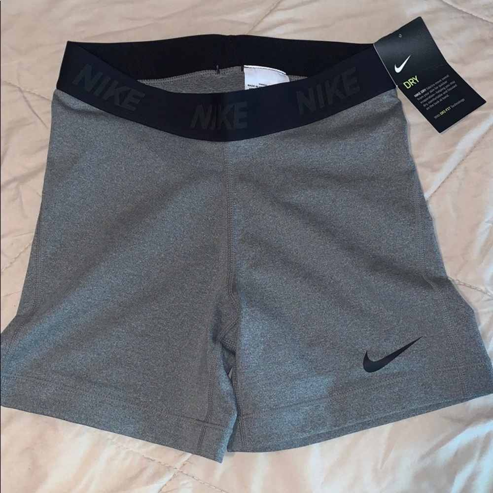 Brand new nike shorts small